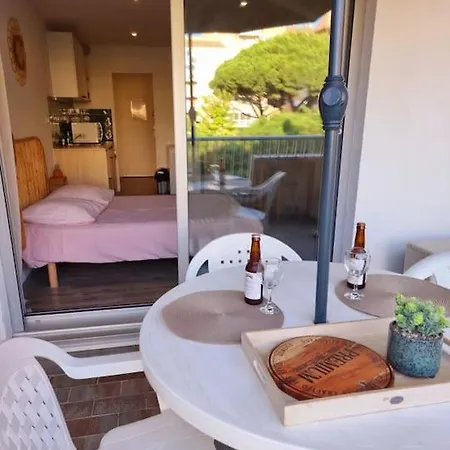 Apartment Palermo' - Port D'hyeres Air-conditioned & Wifi *