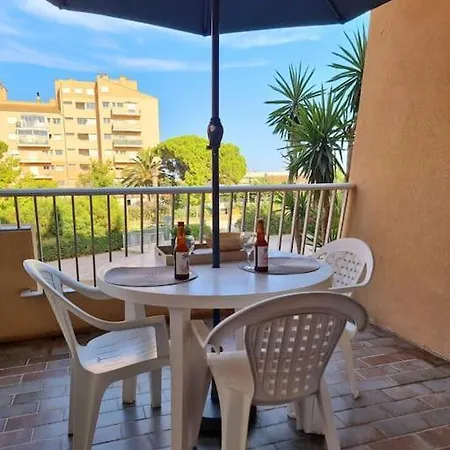 Palermo' - Port D'hyeres Air-conditioned & Wifi Apartment