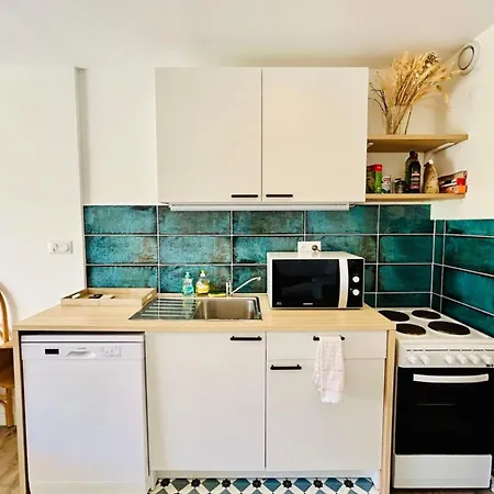 Apartment Palermo' - Port D'hyeres Air-conditioned & Wifi Hyeres