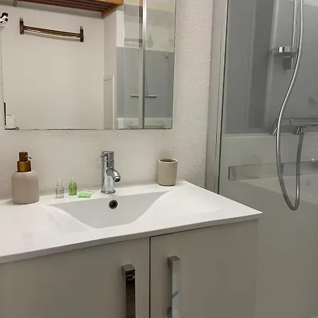 Apartment Palermo' - Port D'hyeres Air-conditioned & Wifi