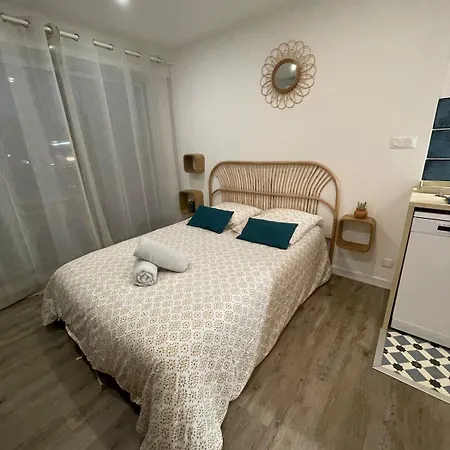 Palermo' - Port D'hyeres Air-conditioned & Wifi Apartment *