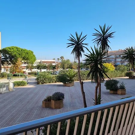 Palermo' - Port D'hyeres Air-conditioned & Wifi Hyeres